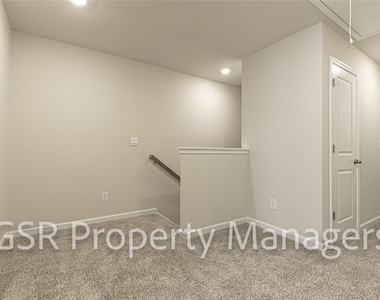 377 Timberland Avenue - Photo Thumbnail 15