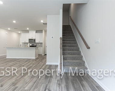 377 Timberland Avenue - Photo Thumbnail 14