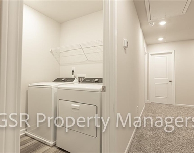 377 Timberland Avenue - Photo Thumbnail 24