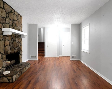 1675 Oak Ridge Way - Photo Thumbnail 1