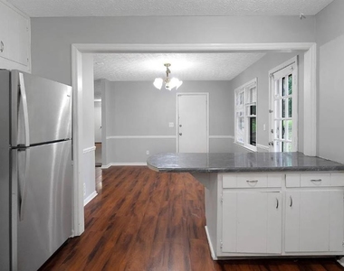 1675 Oak Ridge Way - Photo Thumbnail 11
