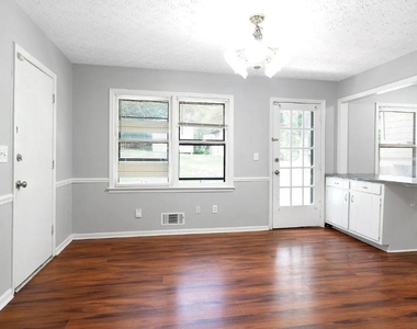 1675 Oak Ridge Way - Photo Thumbnail 5