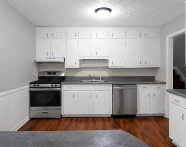 1675 Oak Ridge Way - Photo Thumbnail 7