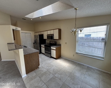 8055 Creedmoor Drive - Photo Thumbnail 4