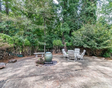 300 Cedar Knoll Court - Photo Thumbnail 10
