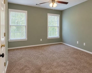 1305 Rosewood Drive - Photo Thumbnail 16