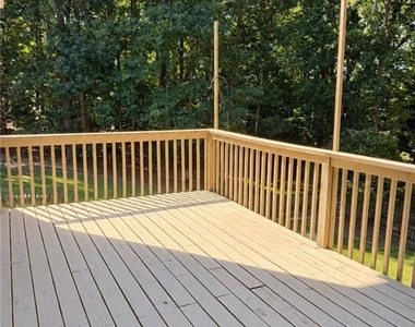 1305 Rosewood Drive - Photo Thumbnail 23