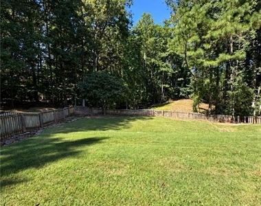 1305 Rosewood Drive - Photo Thumbnail 24