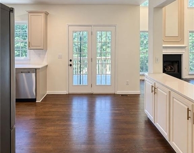 1305 Rosewood Drive - Photo Thumbnail 4