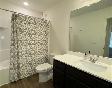 3366 Tarian Way - Photo Thumbnail 14