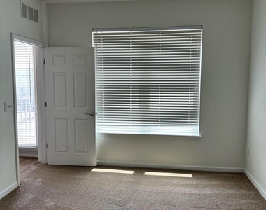 13364 Beach Boulevard - Photo Thumbnail 6