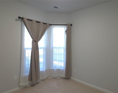5745 Grapewood Street - Photo Thumbnail 12