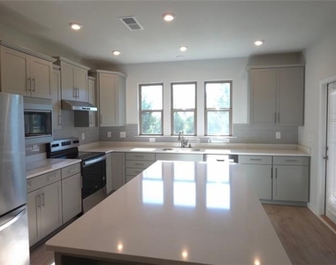 5745 Grapewood Street - Photo Thumbnail 3