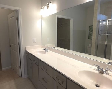 5745 Grapewood Street - Photo Thumbnail 7