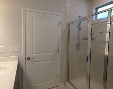 5745 Grapewood Street - Photo Thumbnail 8