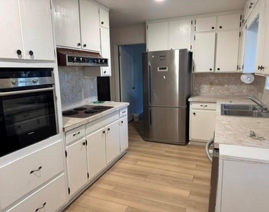 11100 Jones Bridge Road - Photo Thumbnail 2
