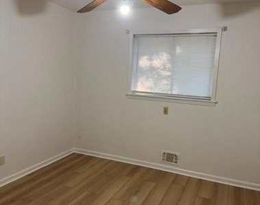 11100 Jones Bridge Road - Photo Thumbnail 5