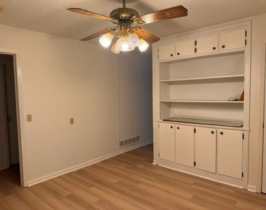 11100 Jones Bridge Road - Photo Thumbnail 3