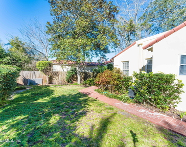 1916 San Marco Place - Photo Thumbnail 21