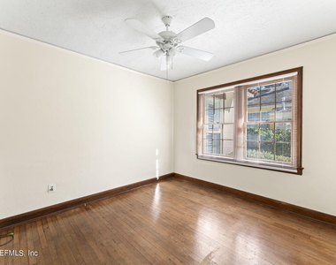 1916 San Marco Place - Photo Thumbnail 15
