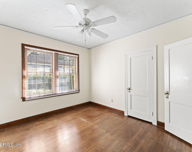 1916 San Marco Place - Photo Thumbnail 16