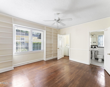 1916 San Marco Place - Photo Thumbnail 13