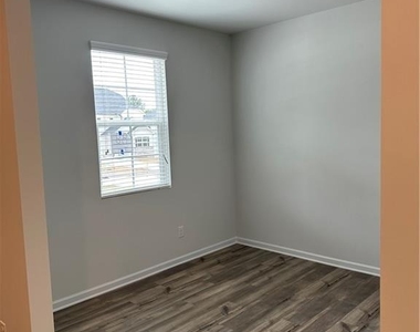 171 Springwood Lane - Photo Thumbnail 16