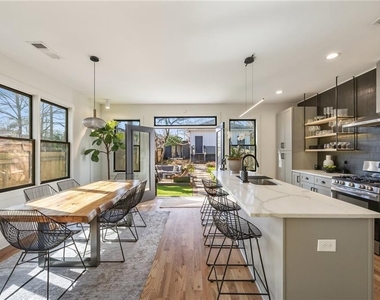 593 Formwalt Street Sw - Photo Thumbnail 9