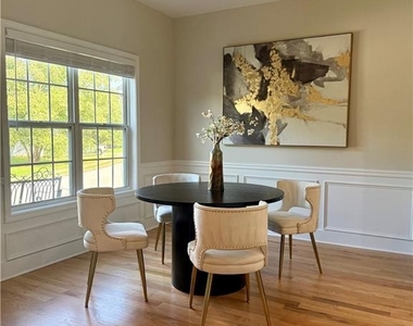 1586 Riesling Drive - Photo Thumbnail 12