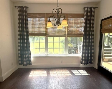 5059 Weatherstone Drive - Photo Thumbnail 10