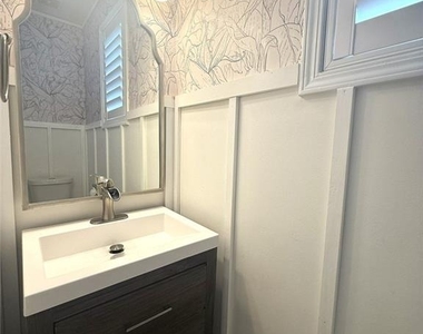 5059 Weatherstone Drive - Photo Thumbnail 13