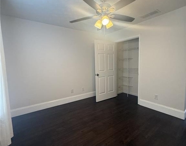 5059 Weatherstone Drive - Photo Thumbnail 21