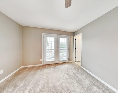 1445 Monroe Drive - Photo Thumbnail 6