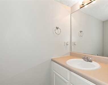 147 Woodwind Way - Photo Thumbnail 11