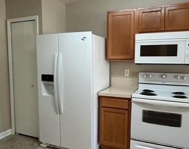 950 Wynfield Circle - Photo Thumbnail 9