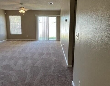 950 Wynfield Circle - Photo Thumbnail 4