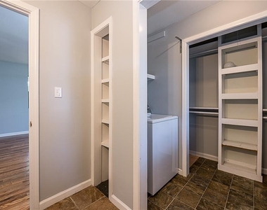 568 Stokeswood Avenue Se - Photo Thumbnail 4