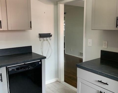 3660 Peachtree Road Ne - Photo Thumbnail 1