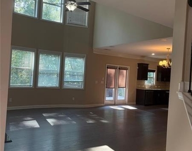 4470 Skylark Lane - Photo Thumbnail 4