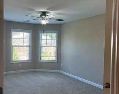 4470 Skylark Lane - Photo Thumbnail 45