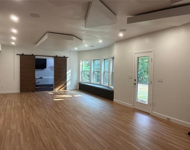 4470 Skylark Lane - Photo Thumbnail 7