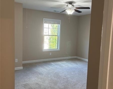 4470 Skylark Lane - Photo Thumbnail 63
