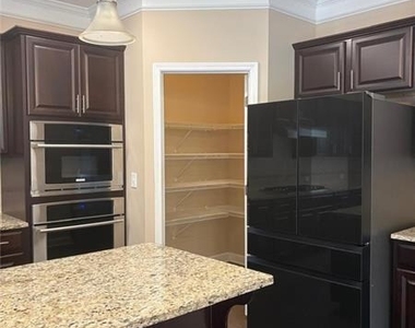 4470 Skylark Lane - Photo Thumbnail 23