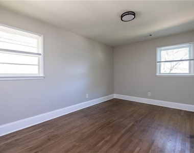 1891 Goddard Street Se - Photo Thumbnail 12