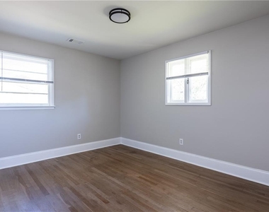 1891 Goddard Street Se - Photo Thumbnail 14
