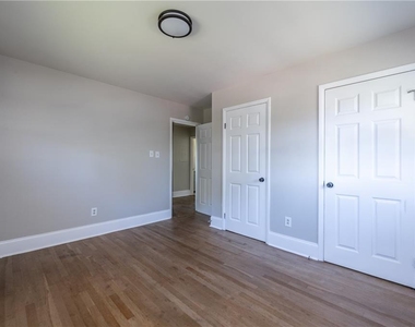 1891 Goddard Street Se - Photo Thumbnail 15
