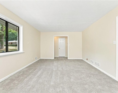 2576 Glenrock Drive - Photo Thumbnail 5