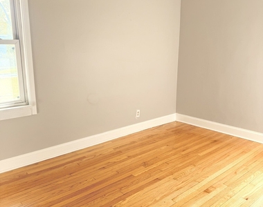 14948 Riverside Drive - Photo Thumbnail 18