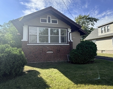 14948 Riverside Drive - Photo Thumbnail 2