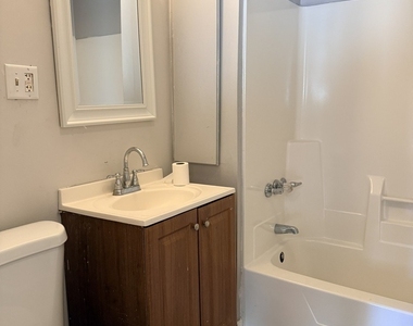 14948 Riverside Drive - Photo Thumbnail 14